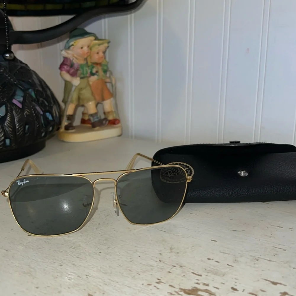 Vintage Ray Ban Aviator sunglasses Bausch & Lomb